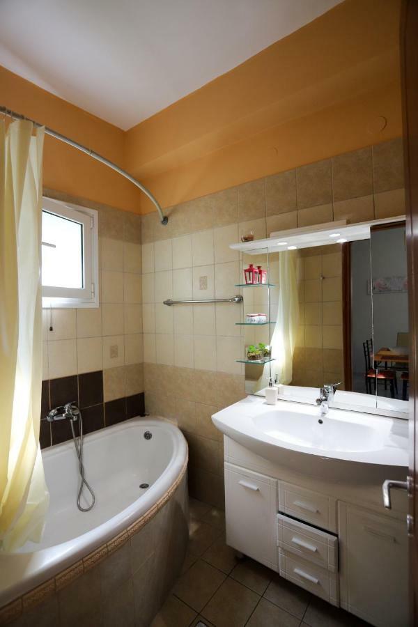George'S Sweet N' Cozy Maisonette In Ipsos Corfu Ngoại thất bức ảnh