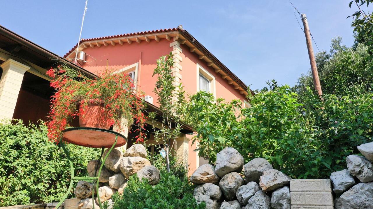 George'S Sweet N' Cozy Maisonette In Ipsos Corfu Ngoại thất bức ảnh