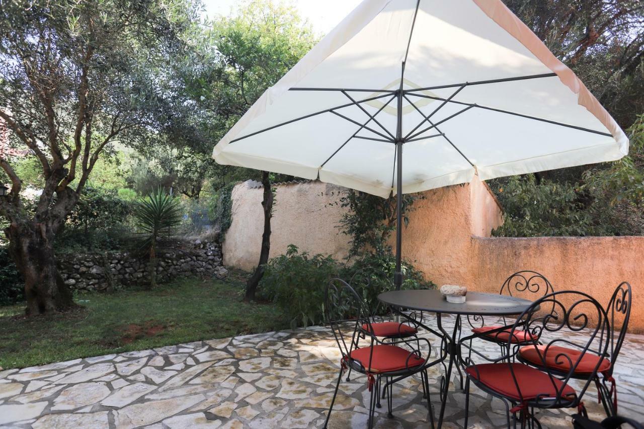 George'S Sweet N' Cozy Maisonette In Ipsos Corfu Ngoại thất bức ảnh